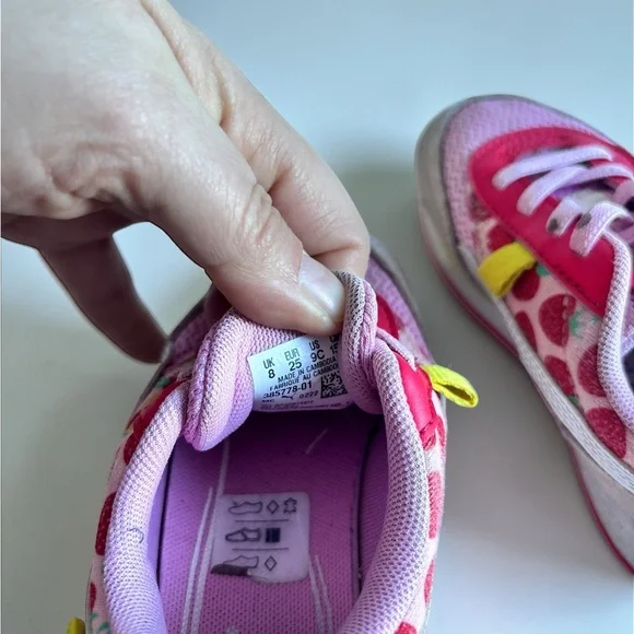 Puma Strawberry Sneakers Kids Size 9C - Picture 6 of 6